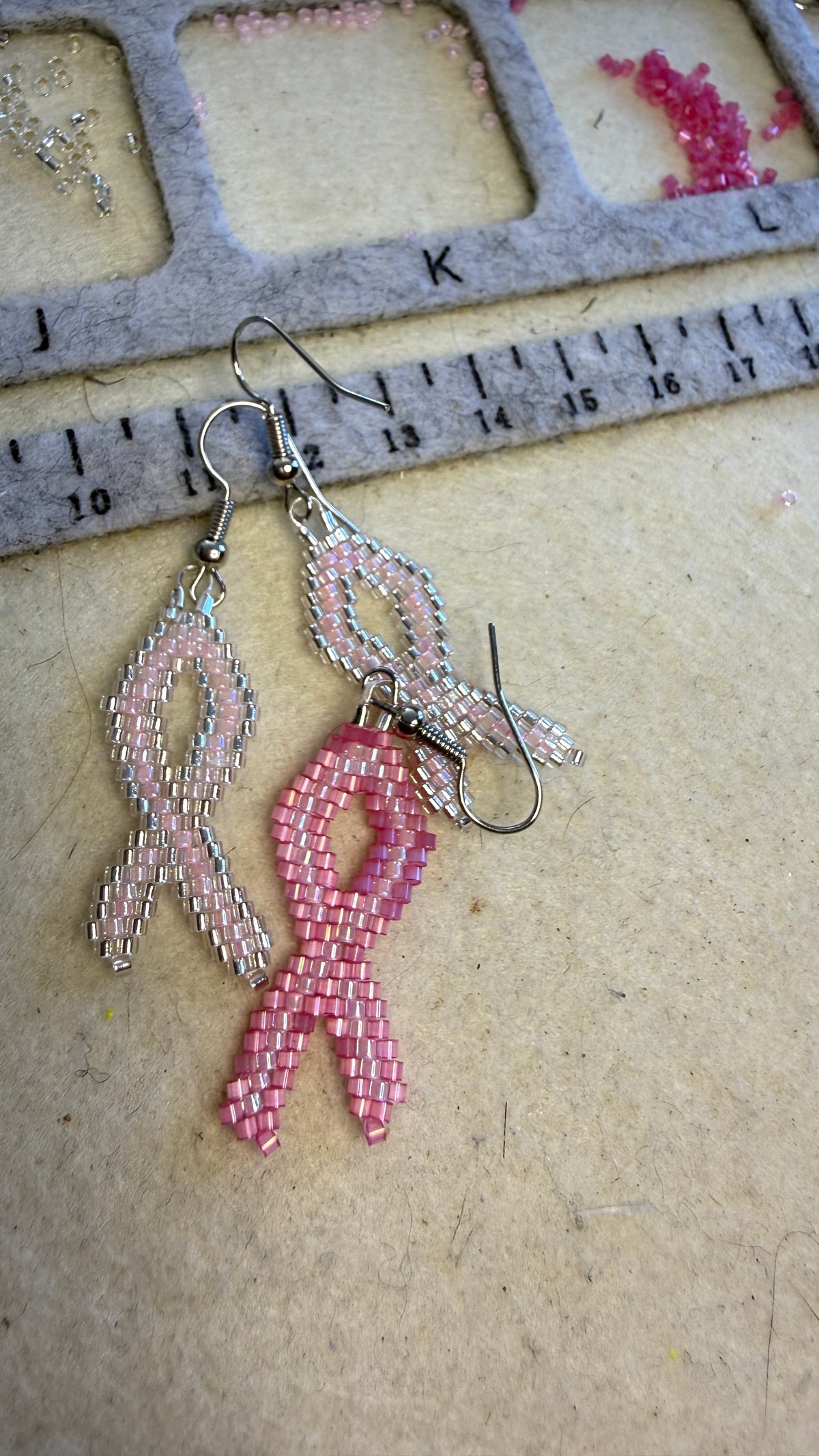 🎀 October Rose – Boucles d’oreilles Ruban