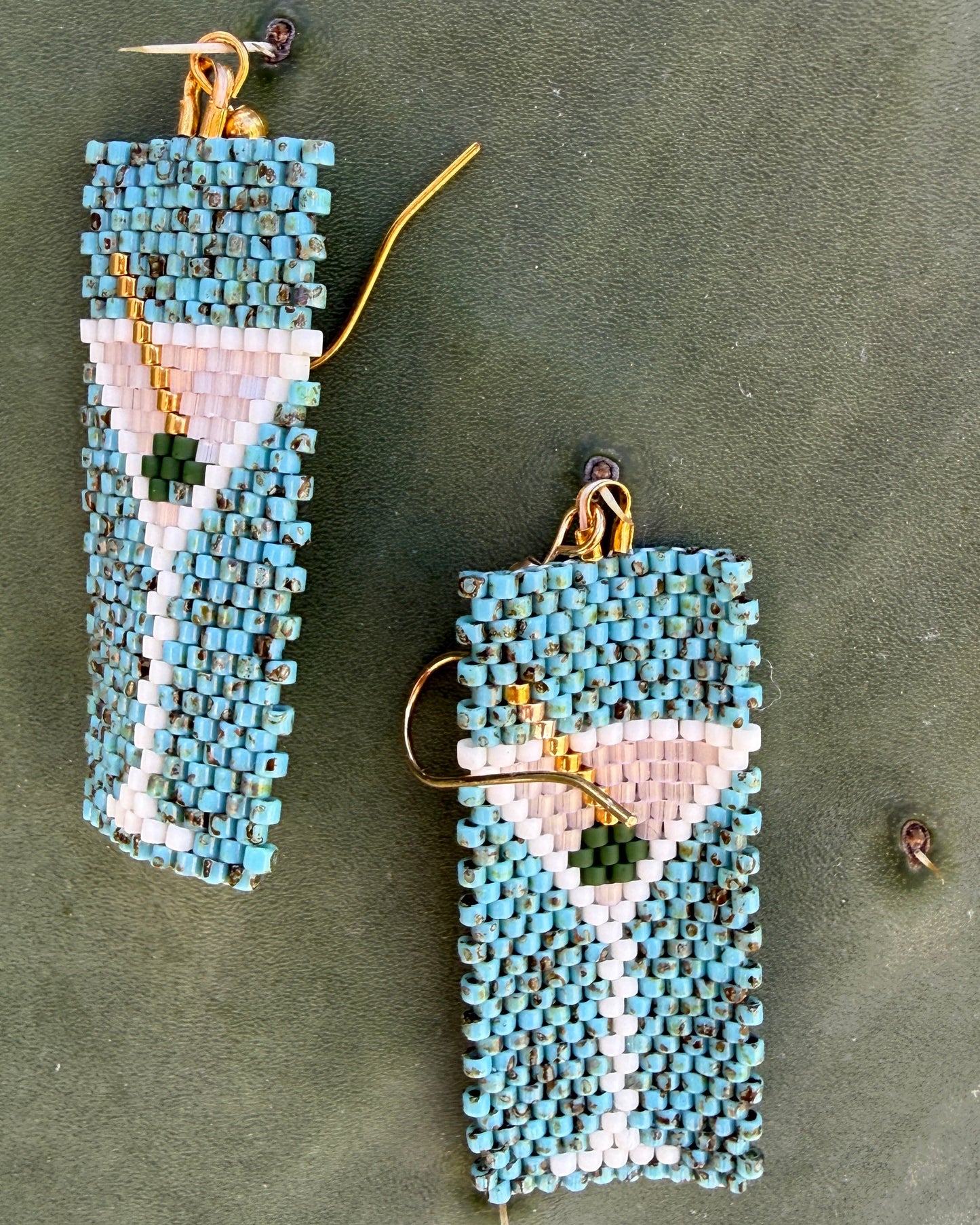 Boucles d'oreilles tisser a la main "Cocktails & Olives"